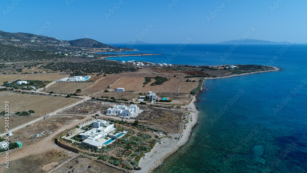 Plage d'Aliko sur l'île de Naxos dans les Cyclades en Grèce vue du ciel