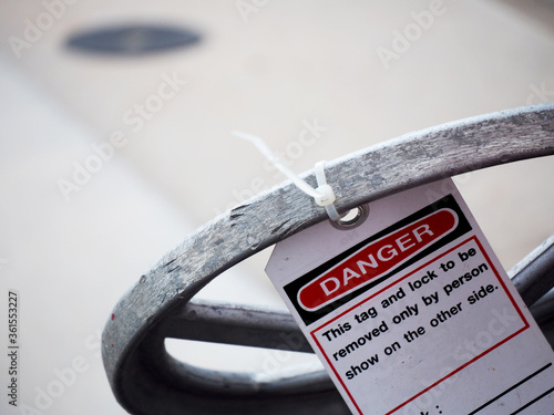 gas process valve isolation lock out tag out,Lock closed,Lock open