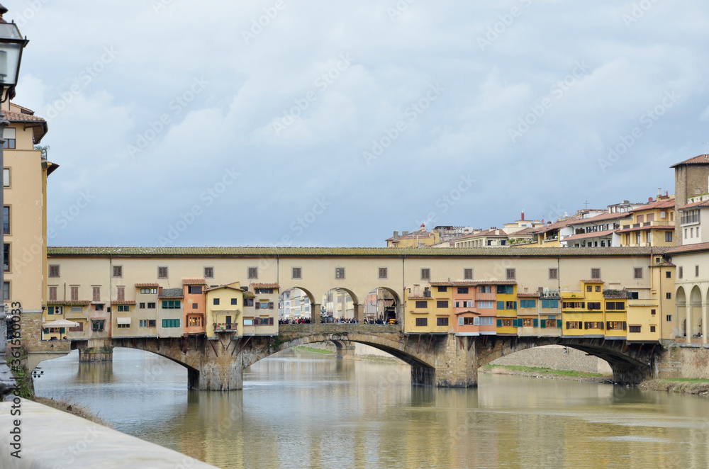 ponte vecchio florence italy