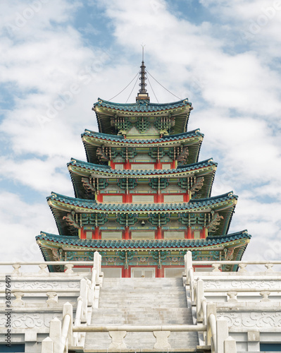 Canvas Print Wonderful tower of the National Folk Museum of Korea, Seoul
