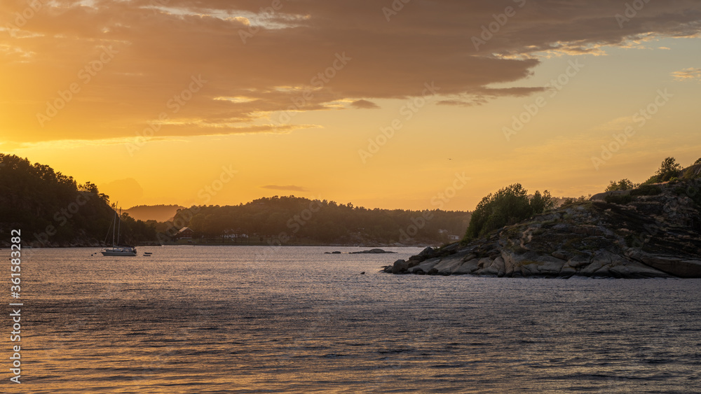 Fototapeta premium Półwyspep Osteroya w Sandefjord, widok na fjord