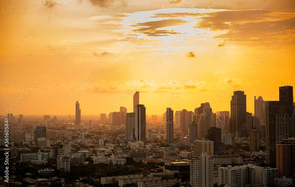 View of a high-rise building in Bangkok When the sun is about to set and when Thailand is covered by smog from PM2.5 dust