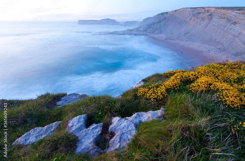 Obraz premium Los Caballos beach, Miengo, Cantabria, Bay of Byscay, Spain, Europe