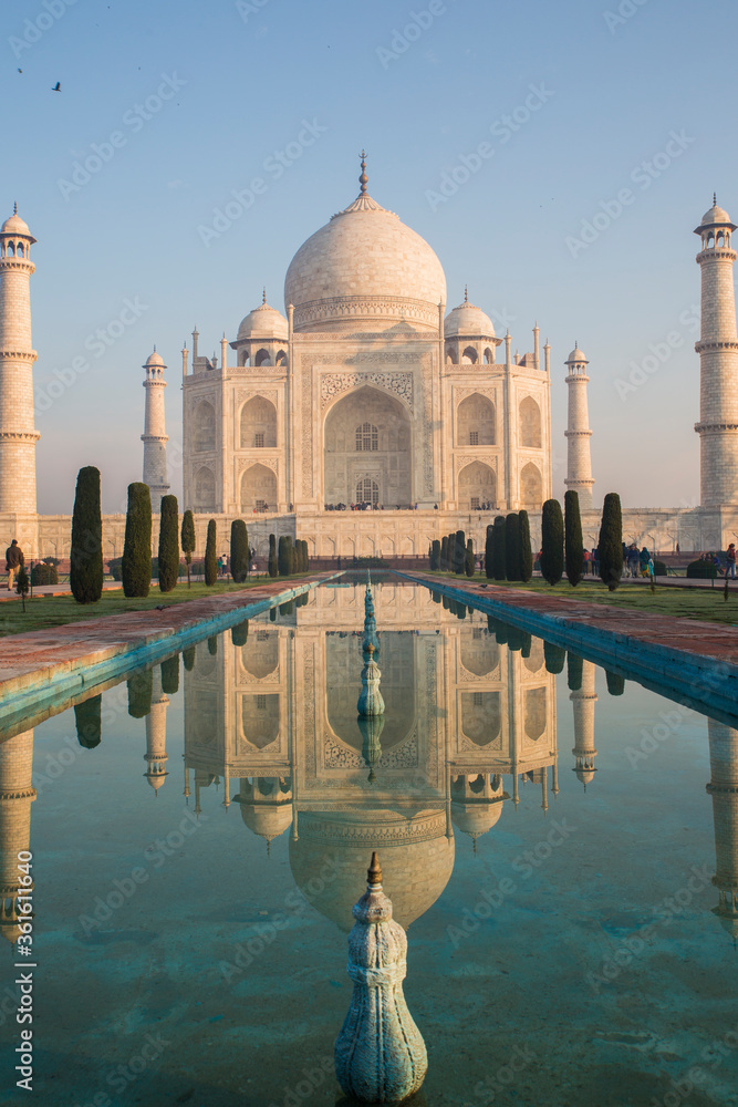 Φωτογραφία Taj Mahal in sunriseTaj Mahal, in Agra, India by sunrise