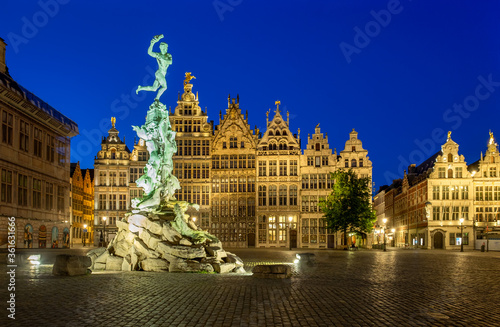 Brabo fountain at the Grote Markt square after sunset
