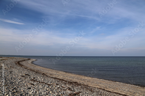 Blick auf die Ostsee bei guter sicht und sonnenschein