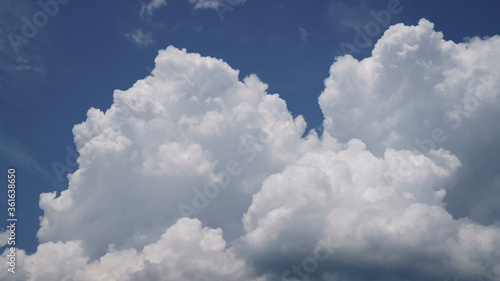 Aufbauende Gewitterwolke