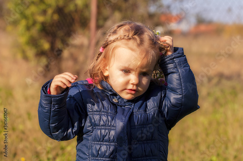 Obraz na płótnie child in nature w salonie