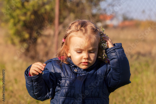 Obraz na płótnie child in nature w salonie