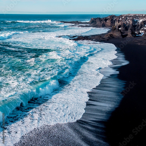 Wallpaper Mural waves on the black beach Torontodigital.ca