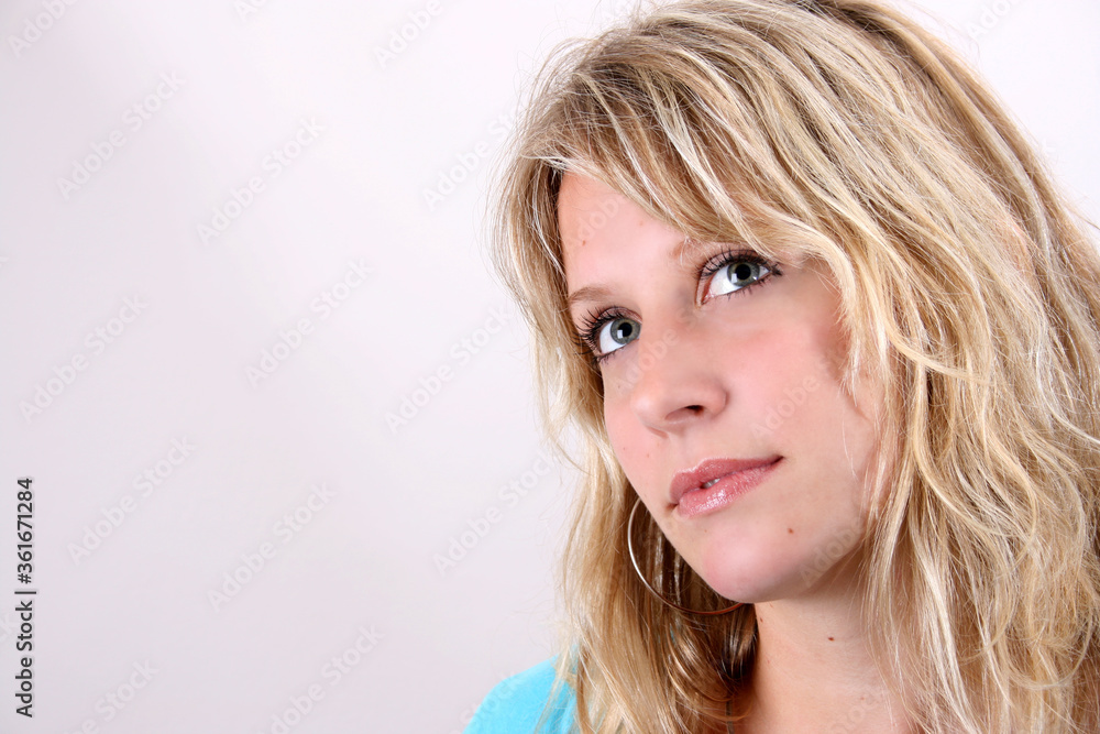 Naklejka premium Blond Model