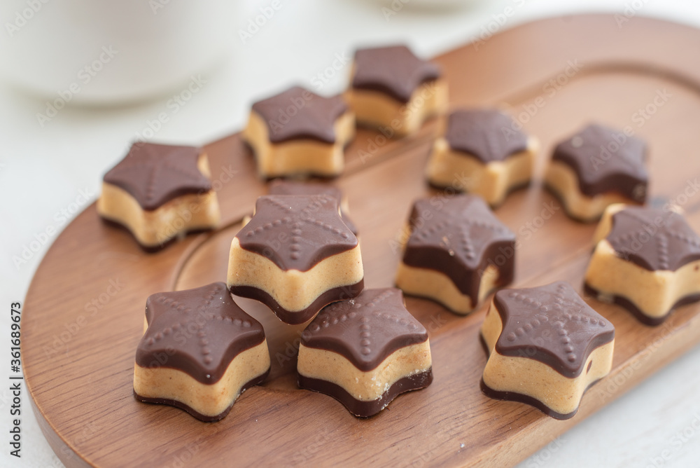 sugar free Chocolate Truffles Balls with peanut butter sugar free Chocolate Truffles Balls with peanut butter