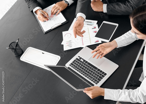 Business professionals coll...