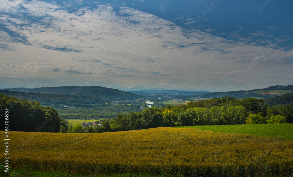 Blick in die Höhen des Schweizer Aargau Blick in die Höhen des Schweizer Aargau