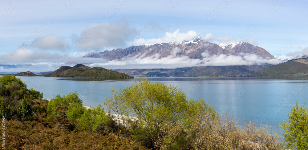 Picturesque lake and mountains landscape, New Zealand
