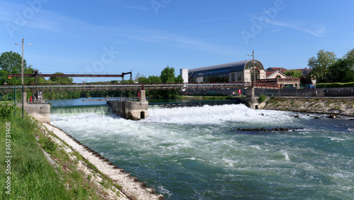 Noisiel dam on the Marne river
