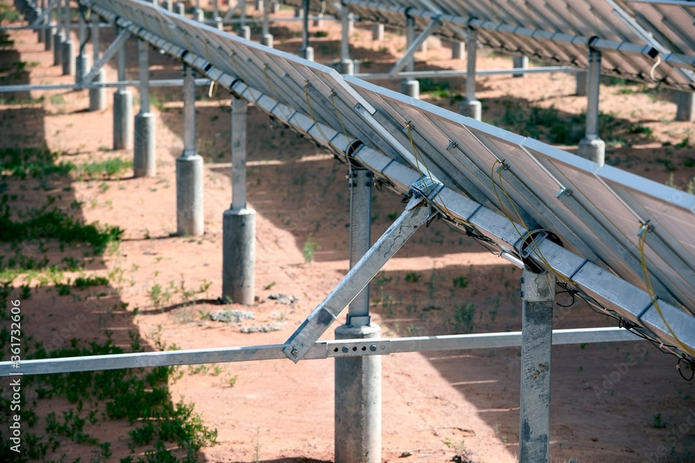 Back iron branch of solar photovoltaic panel