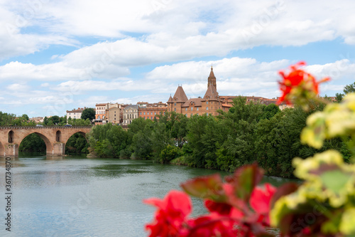 Montauban et le fleuve du Tarn