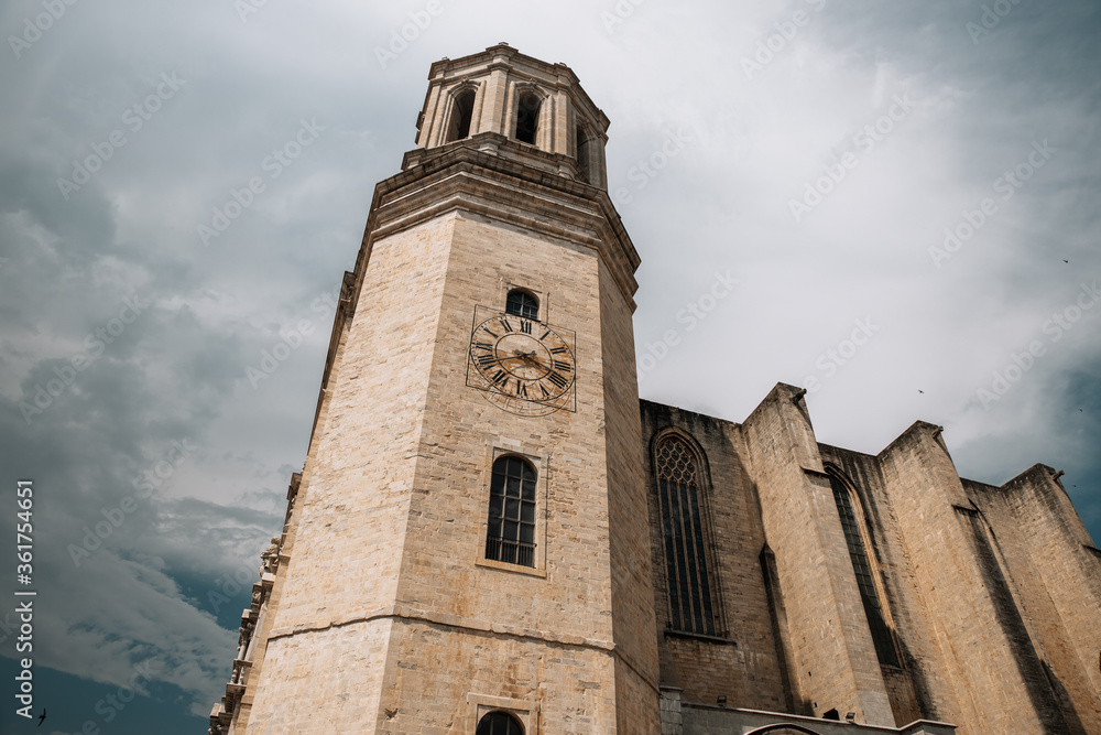 Obraz premium Gerona, Spain - empty stairs and facade of church Santa Maria