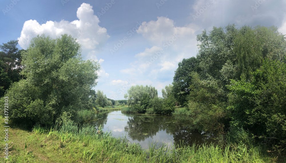 Fototapeta premium Bridge over the Beneden Regge river