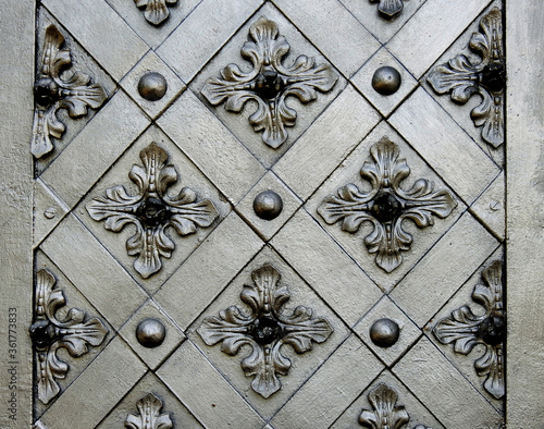 wybudowany w 1786 roku barokowy kosciol katolicki pod wezwaniem swietego wawrzynca w miescie mlawa na mazowszu w polsce