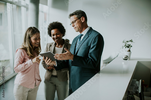 Group of business people us...
