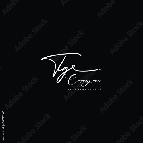 TG initials signature logo. Handwriting logo vector templates. Hand drawn Calligraphy lettering Vector illustration.
