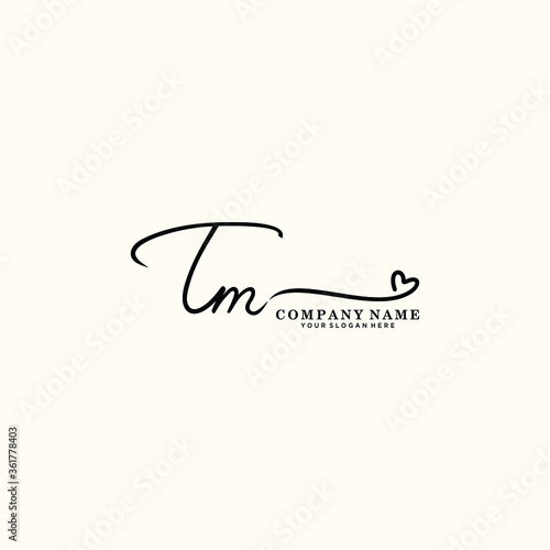 TM initials signature logo. Handwriting logo vector templates. Hand drawn Calligraphy lettering Vector illustration.
