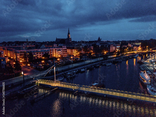 Greifswald und Museumshafen von oben - Luftbild bei Sonnenuntergang 