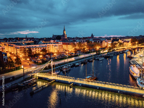 Greifswald und Museumshafen von oben - Luftbild bei Sonnenuntergang 
