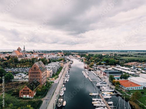 Luftbild von Greifswald und dem Ryck mit Museumshafen 