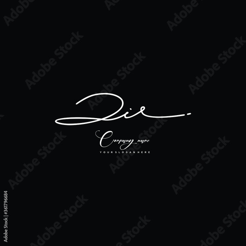 ZI initials signature logo. Handwriting logo vector templates. Hand drawn Calligraphy lettering Vector illustration. 