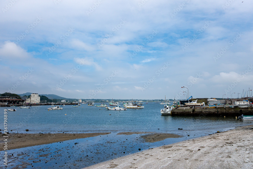 三浦半島、横須賀の佐島漁港 釣船、漁船