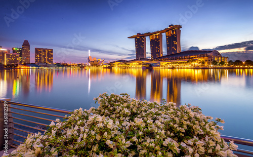 Canvas Print Singapore river view over Marina Bay Sands, Esplanade theatre, Singapore flyer