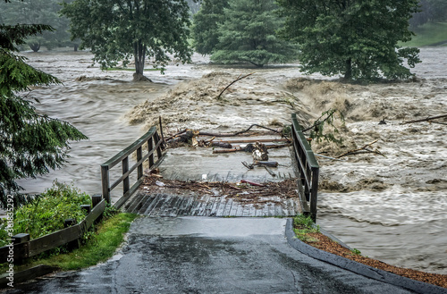 Murais de parede Bridge washout during storm, Hurrica Irene, Quechee, Vermont