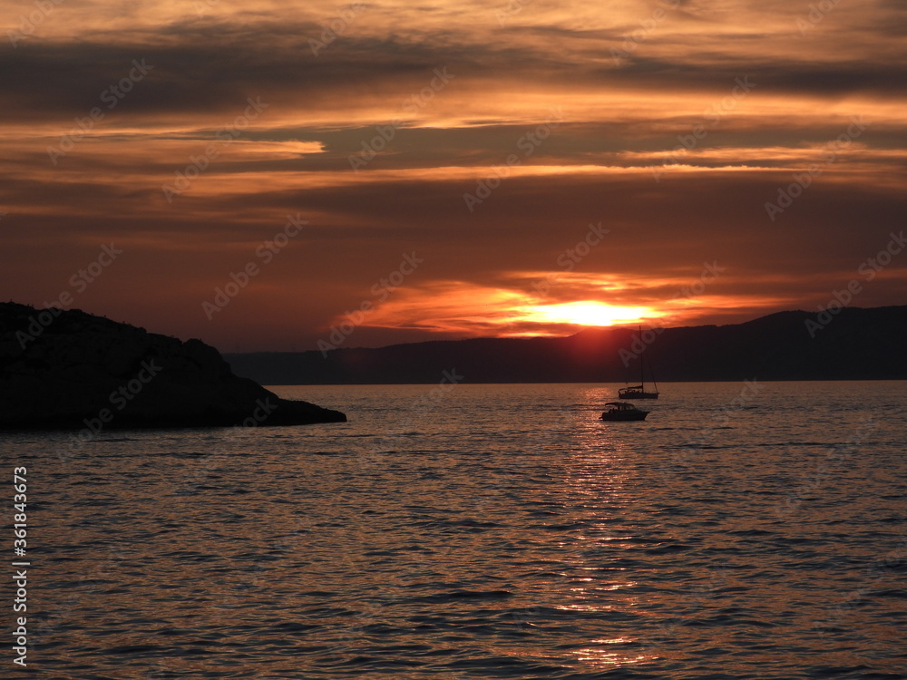 coucher de soleil l'île frioul marseille