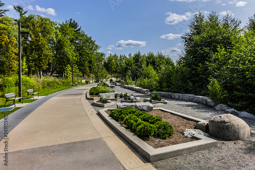 Canvas Print View of beautiful public Lake Wilcox Park