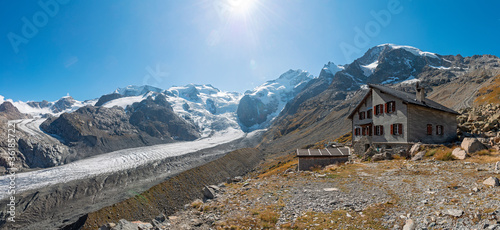 Quadro su tela Boval Chamanna is a Swiss mountain refuge in the Rhaetian Alps, located at an al