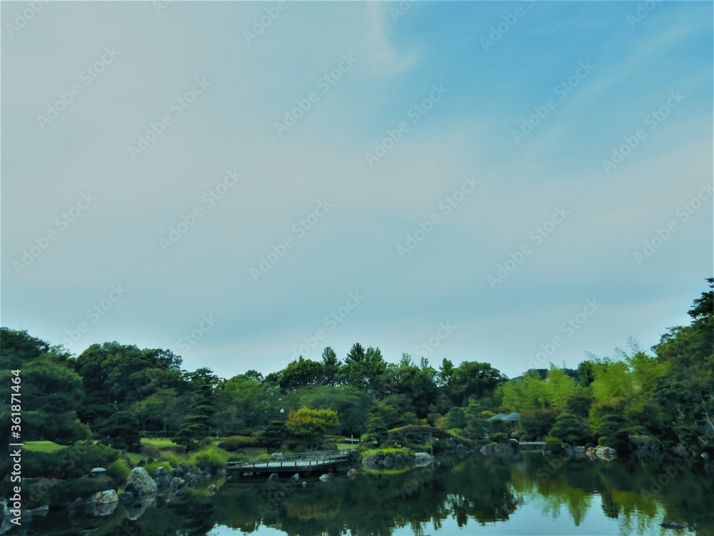 Obraz premium Japanese garden and sky