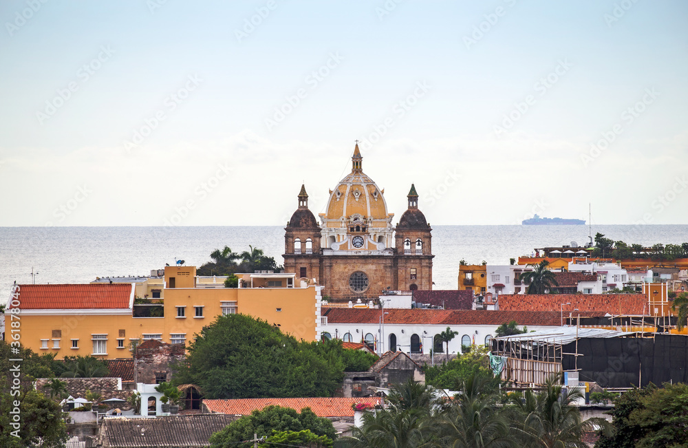 Cartagena de indias. It is the fifth-largest city in Colombia and the second largest in the region, after Barranquilla. 