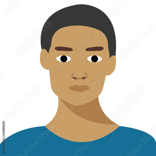 Rostro medio de Hombre con cabello corto / rapado