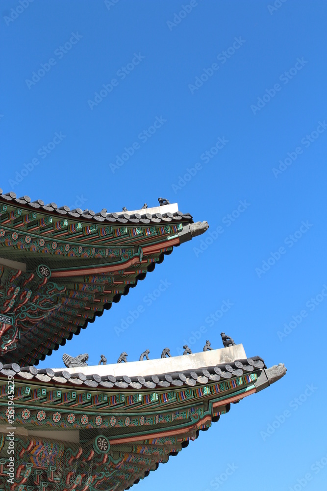 Roof detail of Gangnyeongjeon, the king's living area in Gyeongbokgung Palace, Seoul, South Korea Roof detail of Gangnyeongjeon, the king's living area in Gyeongbokgung Palace, Seoul, South Korea