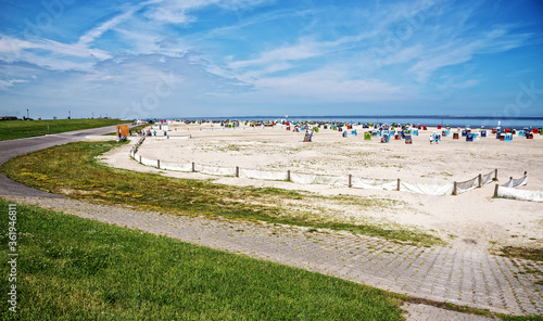 Wallpaper Mural Weg zum Strand am Carolinensiel Harlesiel Nordseebad Torontodigital.ca