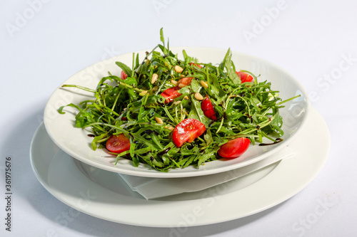 Arugula salad with cherry tomato