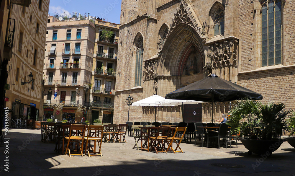 The square de La Catedral Santa Maria is the most touristic square in all of Barcelona
