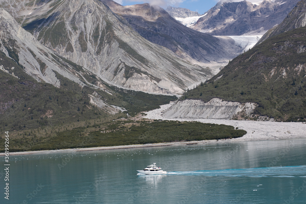Glacier Bay National Park cruise ships tours Glacier Bay National Park cruise ships tours