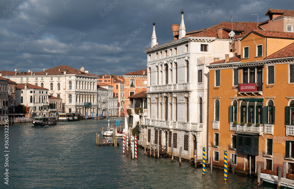 Le Grand Canal dans le quartier de l'Accademia