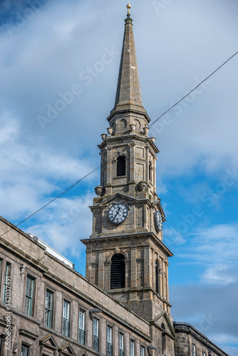 Kirchturm in der Stadt Inverness