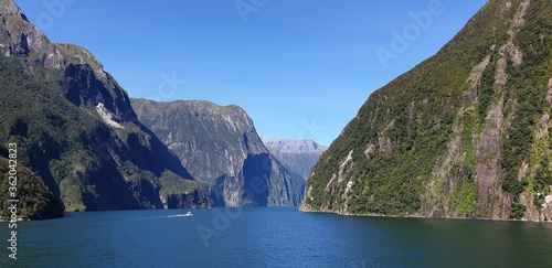 Canvas Print mountain lake in yosemite
