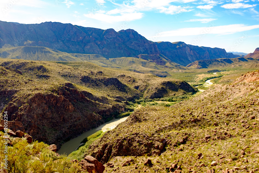 Φωτογραφία view of the Rio Grande river on the border of Mexico and the United States from